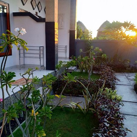 Dwiki Putra Home Stay 蓝梦岛 外观 照片