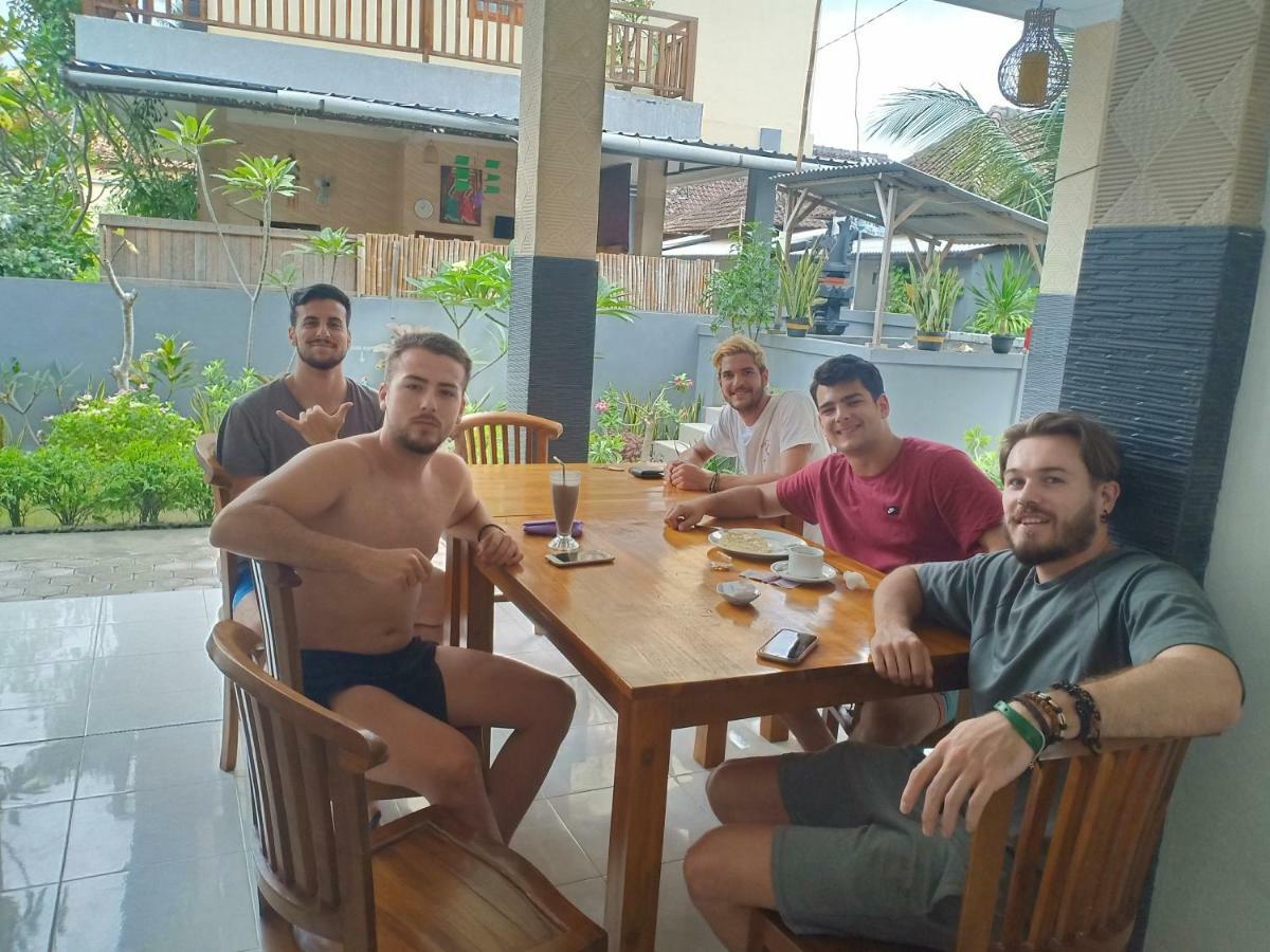 Dwiki Putra Home Stay 蓝梦岛 外观 照片